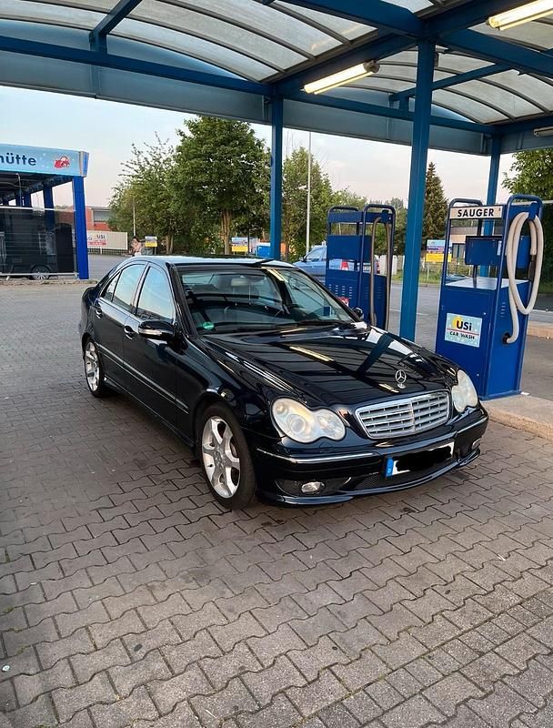 Andere farben Gebraucht 2005 Mercedes C200 Limousine | 2.000 € (Superpreis) - Bild 1/4