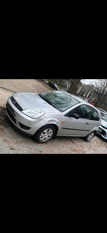 Gebraucht Ford Fiesta 80 PS (58 kW) 2005 Silber Kleinwagen