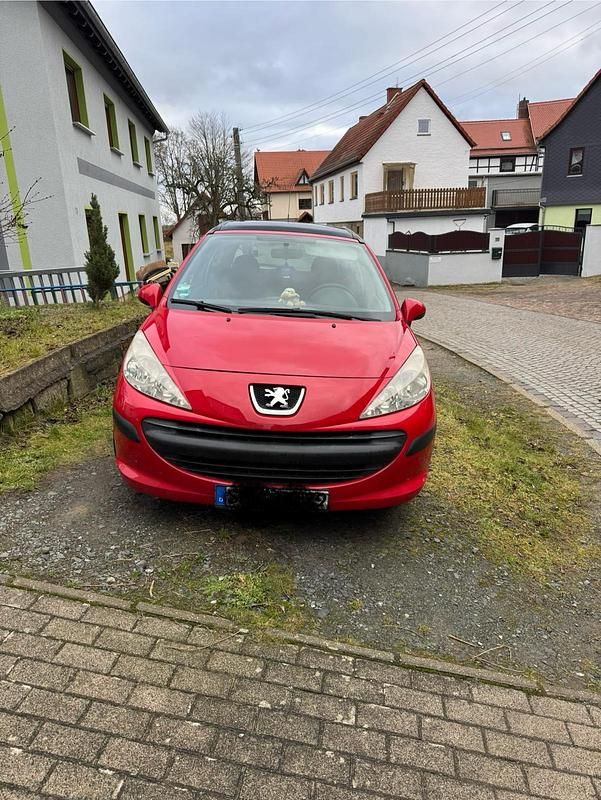 Rot Gebraucht 2008 Peugeot 207 Kleinwagen | 1.450 € (Guter Preis) - Bild 1/4