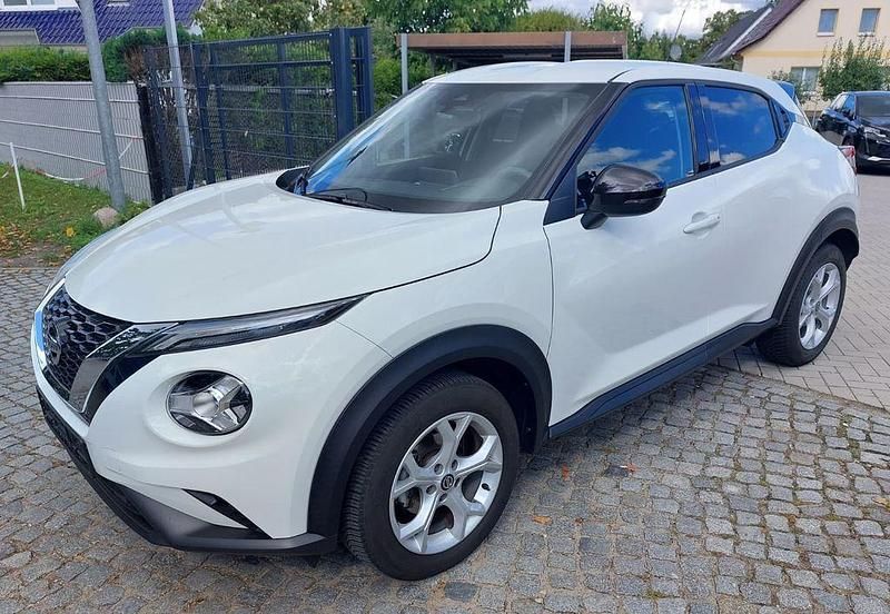 Weiß Gebraucht 2022 Nissan Juke Acenta SUV | 15.990 € (Superpreis) - Bild 1/4