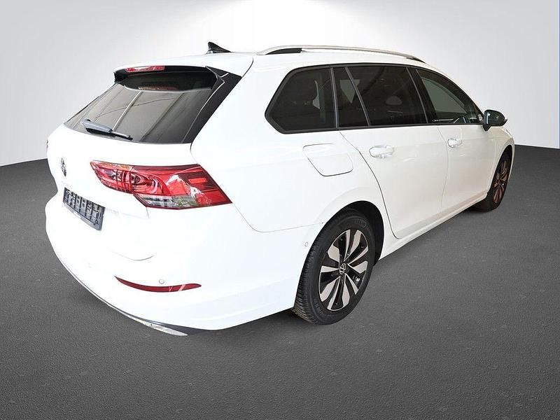Gebraucht VW Golf VIII Move 150 PS (110 kW) 2024 Pure white Kombi