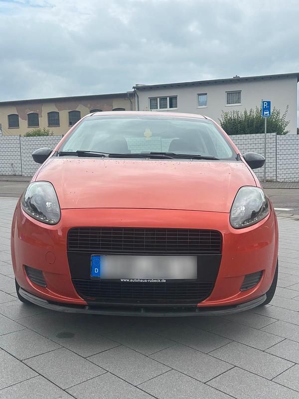 Orange Gebraucht 2006 Fiat Grande Punto Abarth Kleinwagen | 2.300 € (Etwas zu teuer) - Bild 1/4