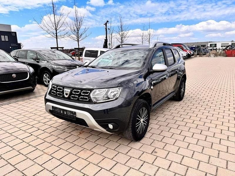 Gebraucht Dacia Duster Comfort 114 PS (83 kW) 2018 Grau SUV