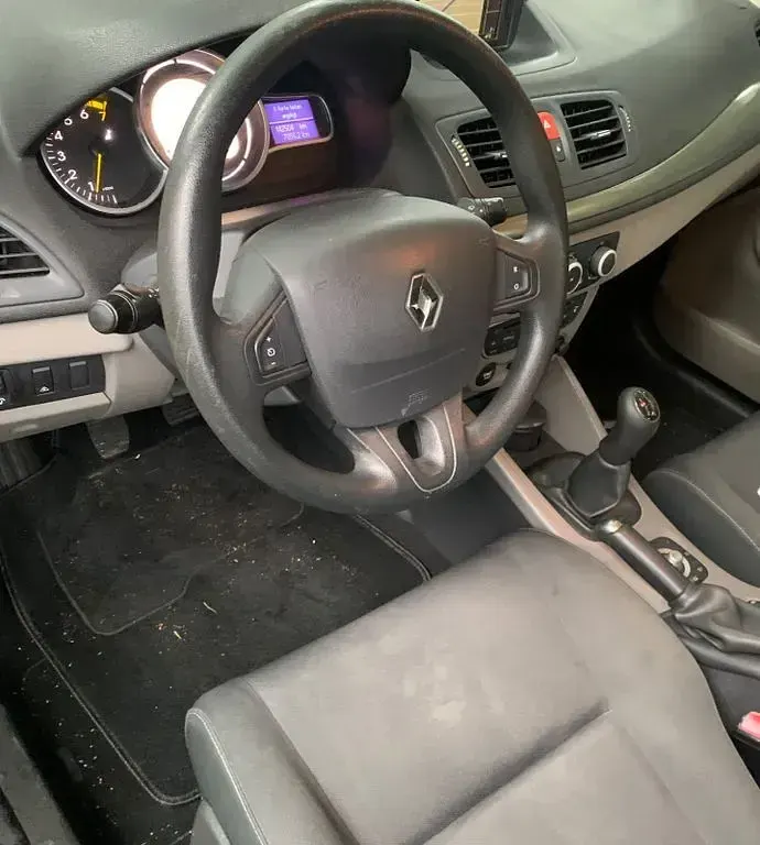 Gebraucht Renault Mégane 101 PS (74 kW) 2011 Grau Limousine