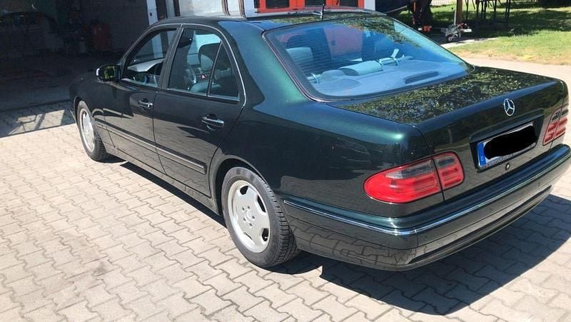 Gebraucht Mercedes E320 Avantgarde 224 PS (164 kW) 2000 Limousine