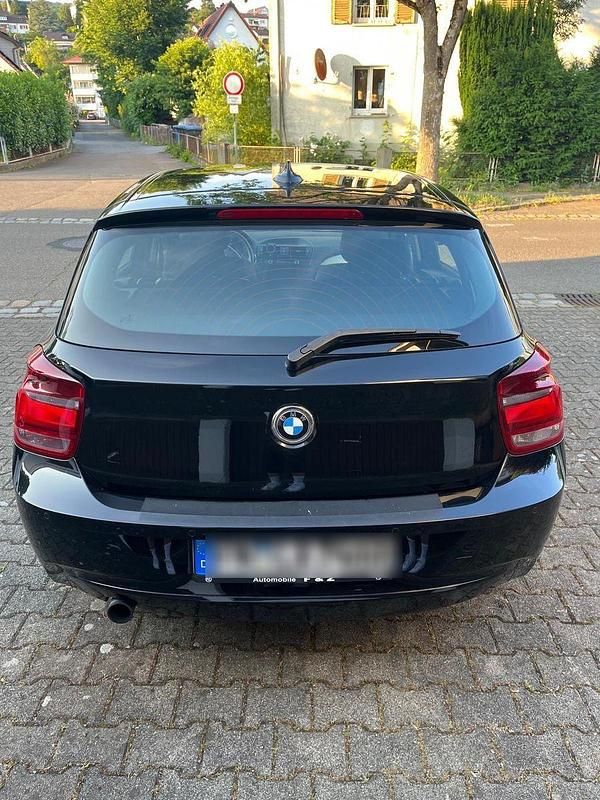 Gebraucht BMW 116 136 PS (100 kW) 2012 Schwarz Kleinwagen