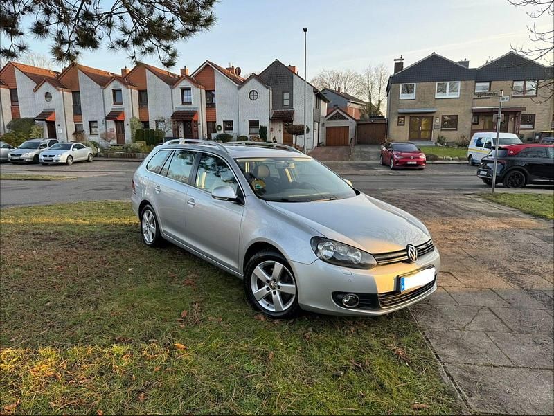 Gebraucht VW Golf VI Highline 120 PS (88 kW) 2010 Silber Kleinwagen