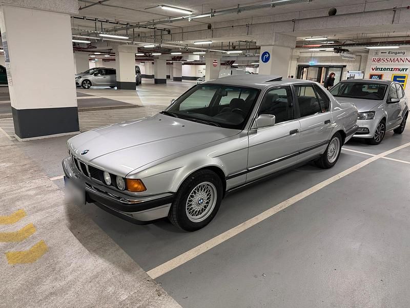 Second-hand BMW 735 211 CP (155 kW) 1990 Argintiu Berlinǎ
