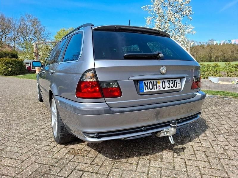 Gebraucht BMW 330 Exclusive 204 PS (150 kW) 2003 Grau Kombi