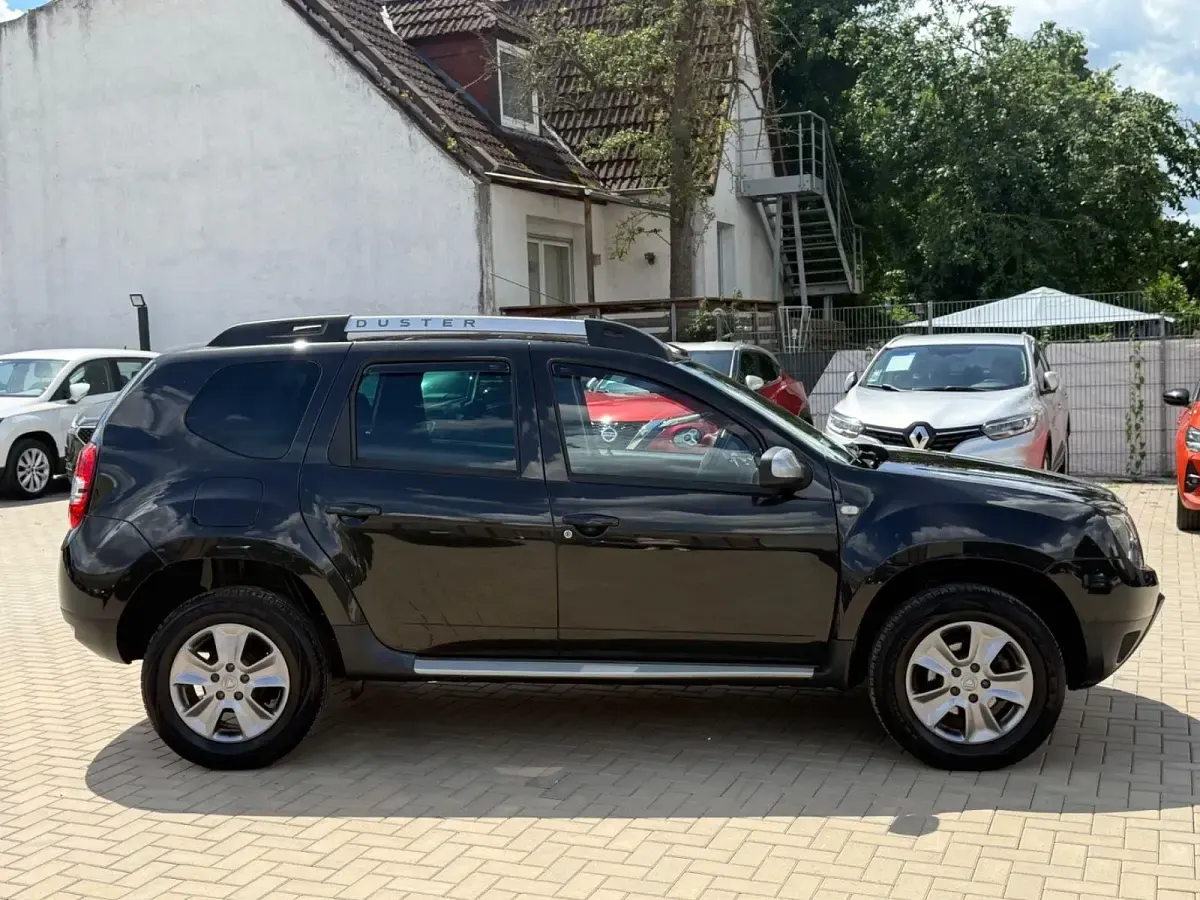 Gebraucht Dacia Duster Lauréate 125 PS (91 kW) 2014 Schwarz SUV