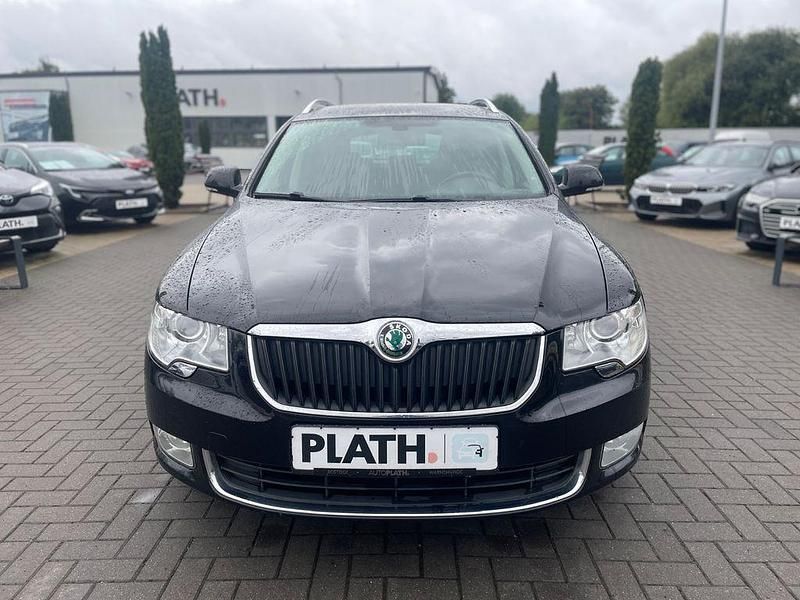 Gebraucht Skoda Superb Elegance 125 PS (91 kW) 2010 Schwarz Kombi