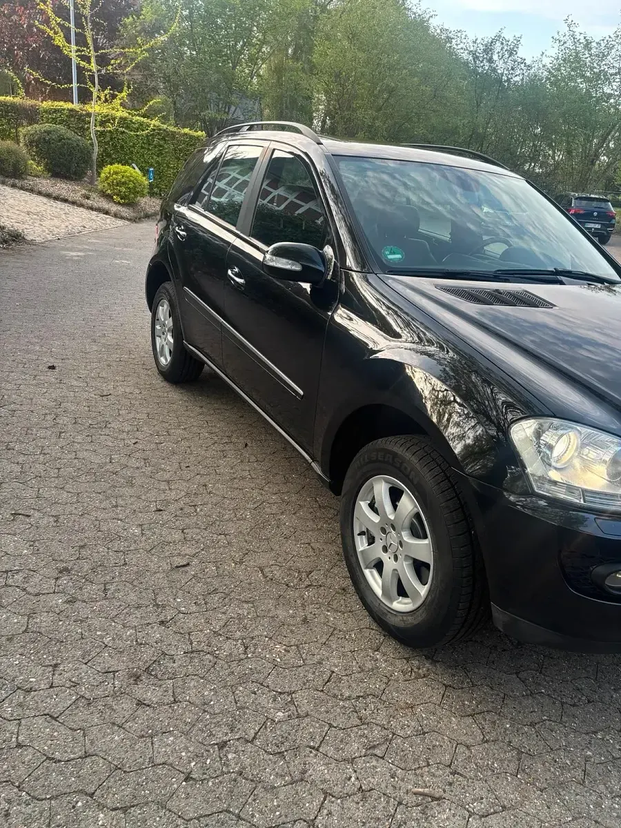 Brugt Mercedes ML320 224 HK (164 kW) 2006 Sort SUV