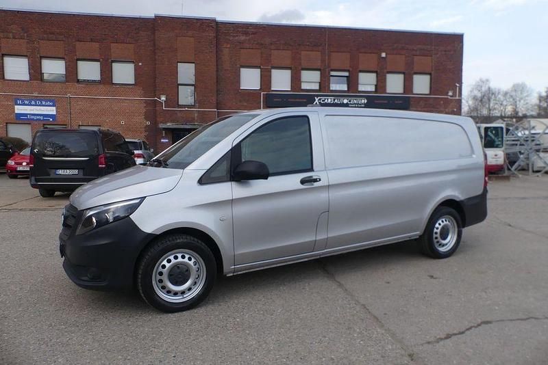 Gebraucht Mercedes Vito 136 PS (100 kW) 2017 Silber Van