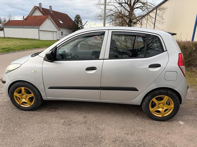 Gebraucht Hyundai i10 67 PS (49 kW) 2009 Silber Kleinwagen