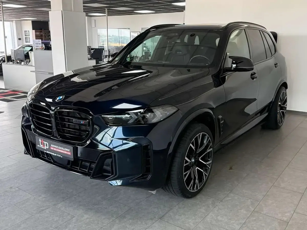 Gebraucht BMW X5 M 530 PS (389 kW) 2023 Carbonschwarz metallic SUV