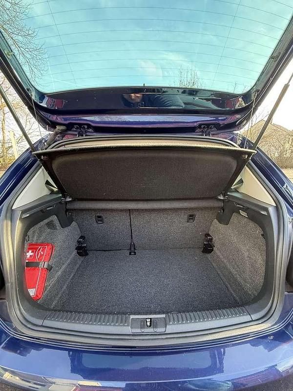 Gebraucht VW Polo Style 86 PS (63 kW) 2011 Blau Limousine