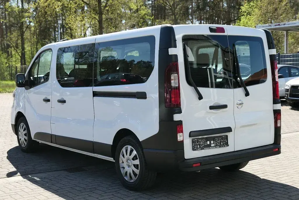 Second-hand Nissan Primastar Tekna 150 CP (110 kW) 2023 Alb Monovolum