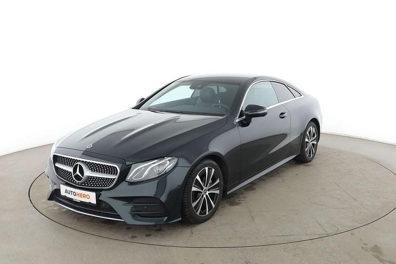 Gebraucht Mercedes E200 AMG line 184 PS (135 kW) 2018 Grün Coupé