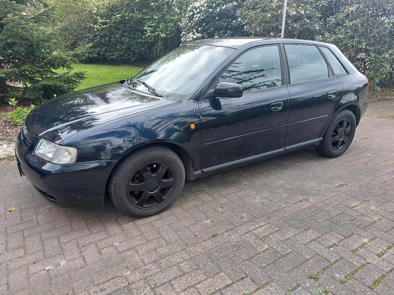 Gebraucht Audi A3 100 PS (73 kW) 1999 Blau Kleinwagen