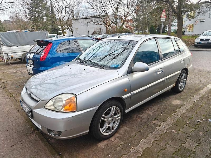 Gebraucht Kia Rio 98 PS (72 kW) 2002 Silber Limousine