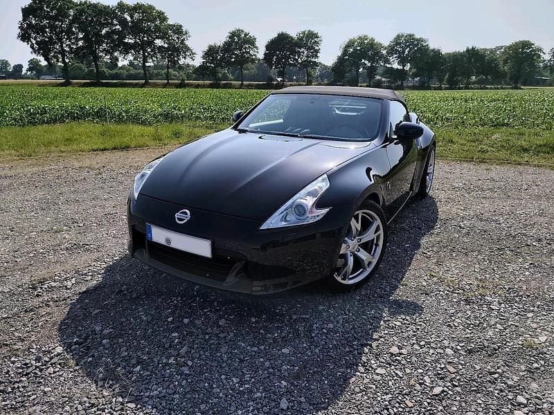 Violet Gebraucht 2011 Nissan 370Z Pack Cabrio | 25.999 € (Fairer Preis) - Bild 1/4