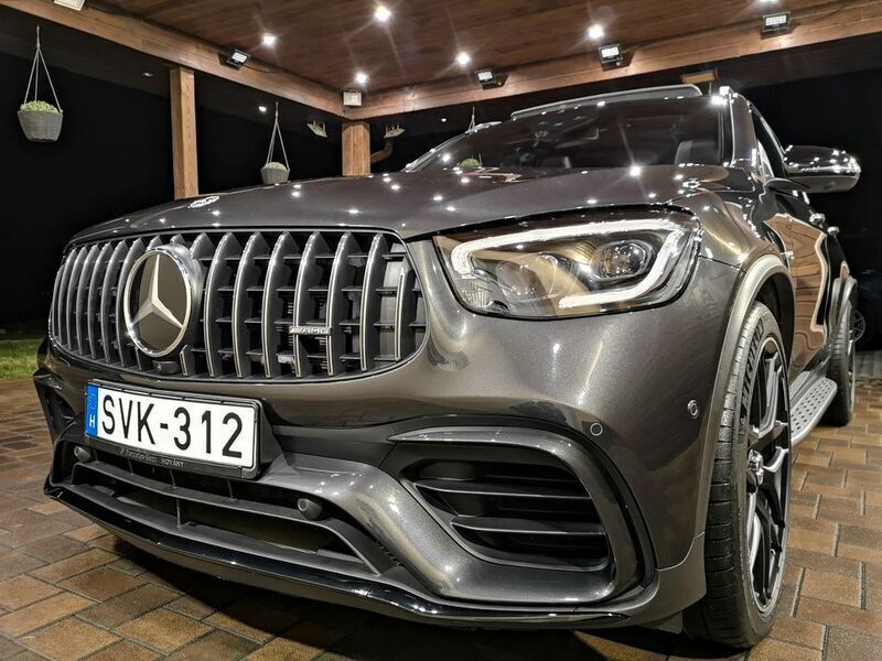 Grün Gebraucht 2021 Mercedes GLC63 AMG AMG SUV | 82.250 € - Bild 1/4