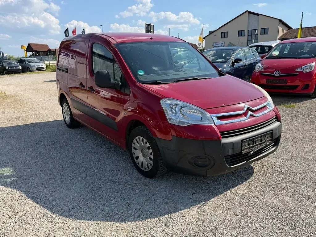 Gebraucht Citroën Berlingo 75 PS (55 kW) 2010 Rot Van / Kleinbus
