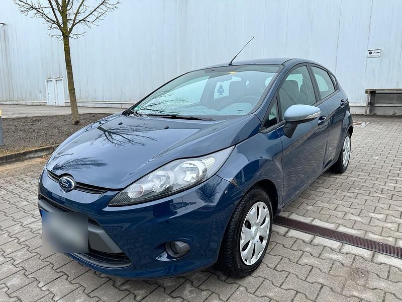 Gebraucht Ford Fiesta 95 PS (69 kW) 2010 Blau Kleinwagen