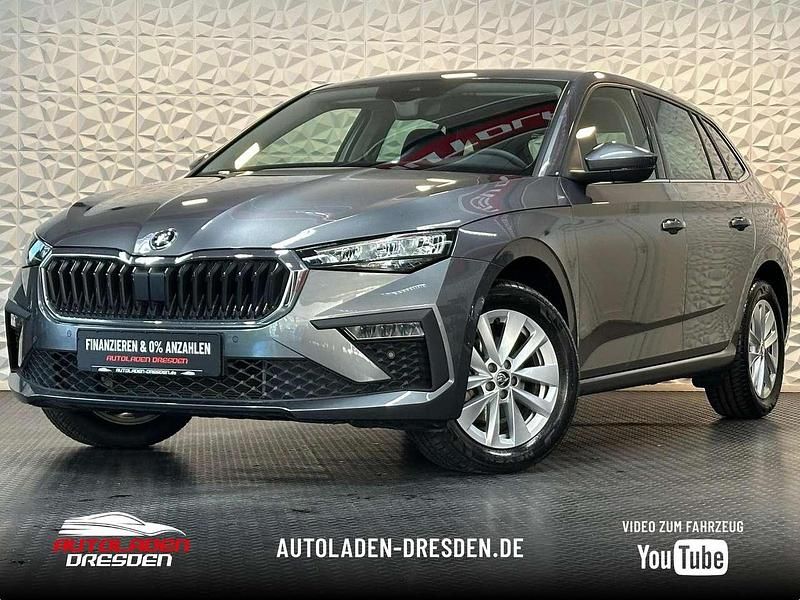 Graphitegrau metallic Gebraucht 2024 Skoda Scala Selection Kleinwagen | 21.999 € (Guter Preis) - Bild 1/4