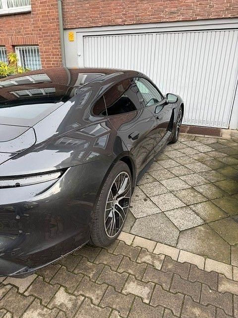 Gebraucht Porsche Taycan 350 kW (476 PS) 2021 Grau Coupé