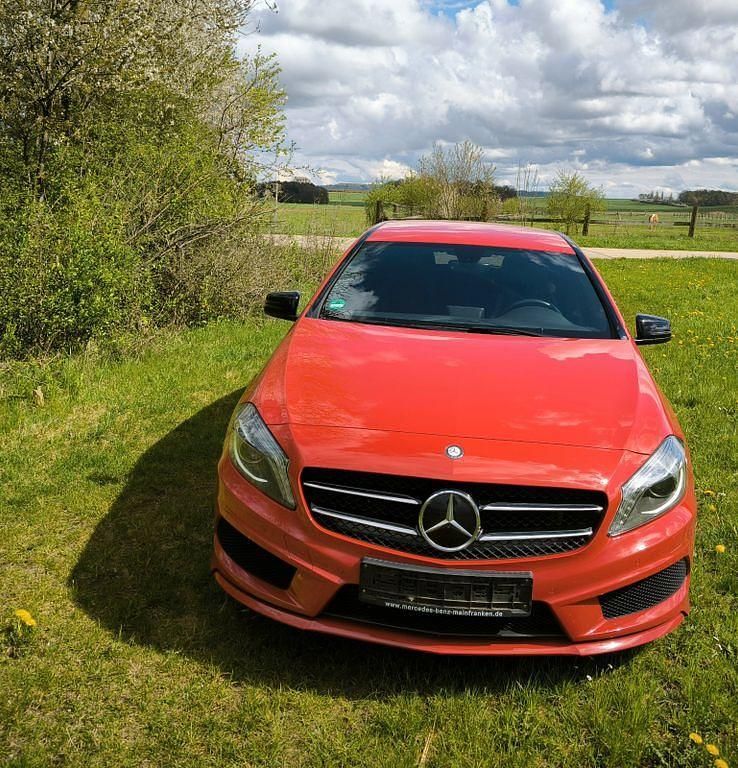 Gebraucht Mercedes A200 AMG line 156 PS (114 kW) 2014 Rot Limousine