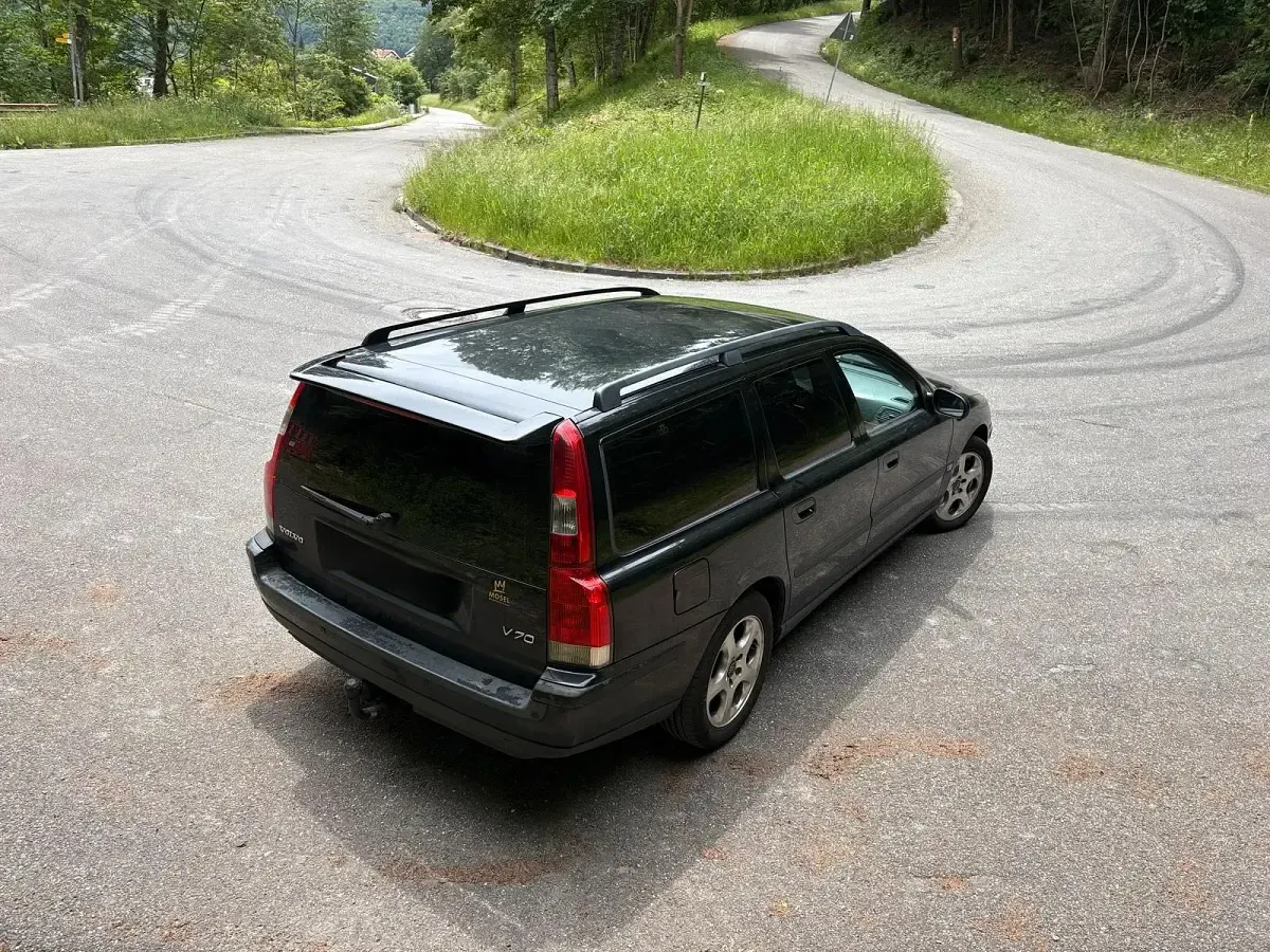 Gebraucht Volvo V70 170 PS (125 kW) 2001 Schwarz Kombi