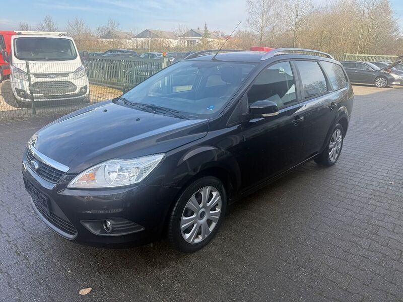 Schwarz Gebraucht 2011 Ford Focus Viva Kombi | 1.999 € - Bild 1/4