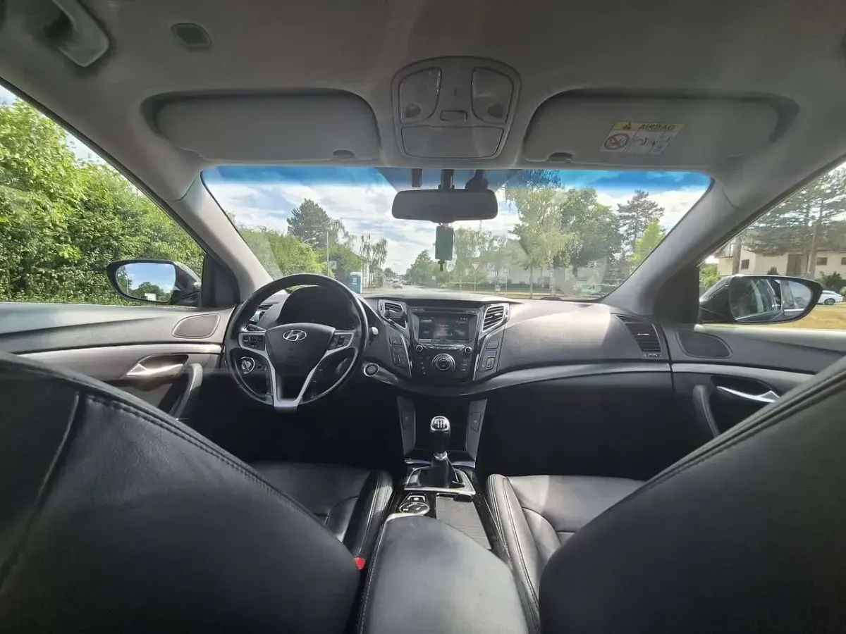 Gebraucht Hyundai i40 Style 136 PS (100 kW) 2014 Schwarz Kombi