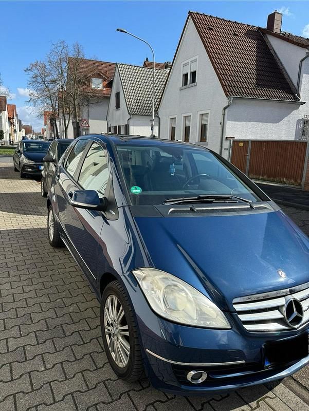 Usata Mercedes A160 2011 Blu Berlina