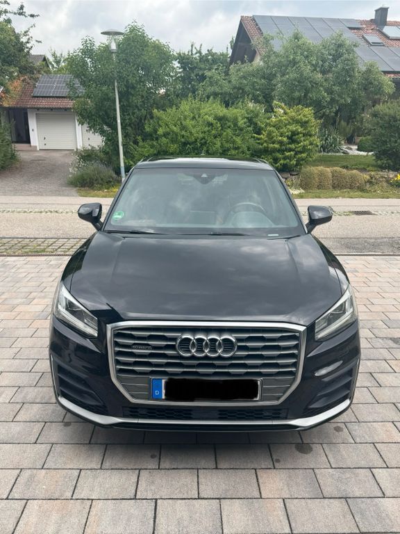 Schwarz Gebraucht 2016 Audi Q2 Sport SUV | 23.500 € (Etwas zu teuer) - Bild 1/4