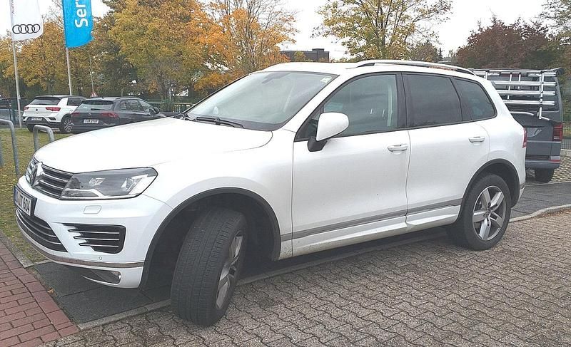 Gebraucht VW Touareg Edition 262 PS (192 kW) 2017 Weiß SUV