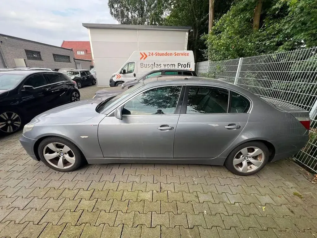 Gebraucht BMW 520 170 PS (125 kW) 2004 Grau Limousine