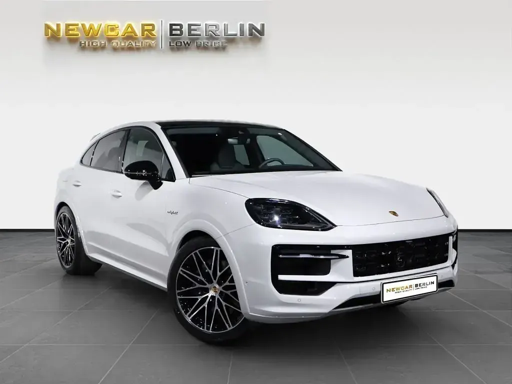 Gebraucht Porsche Cayenne E-Hybrid Coupe 470 PS (345 kW) 2025 Weiß SUV