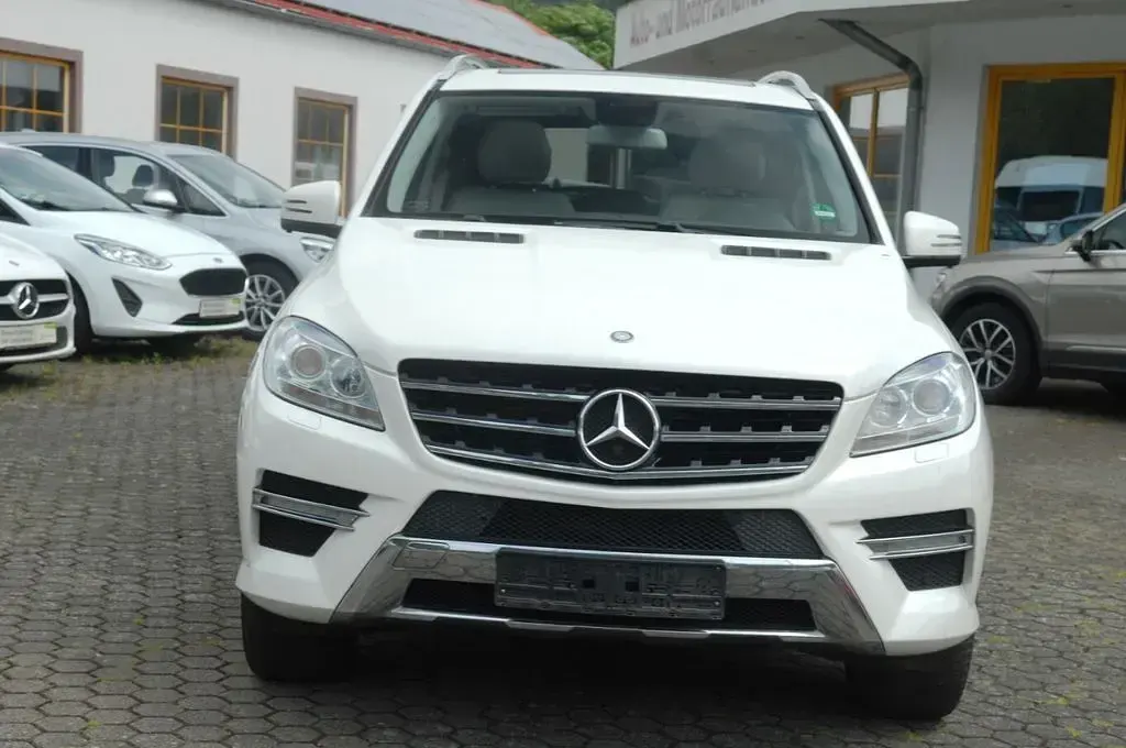Gebraucht Mercedes ML350 306 PS (225 kW) 2013 Weiß SUV