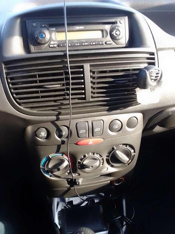 Gebraucht Fiat Punto 60 PS (44 kW) 2006 Gold Limousine