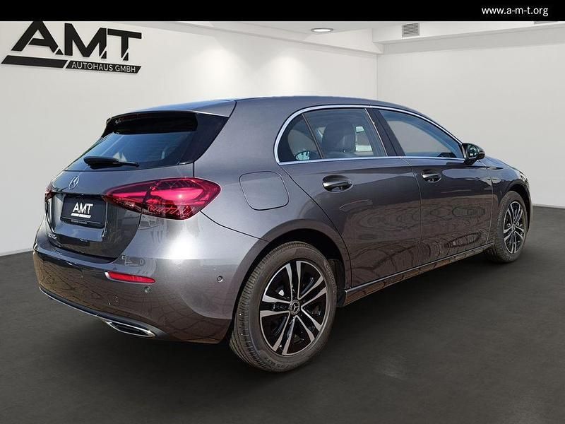 Gebraucht Mercedes A250 Advanced 218 PS (160 kW) 2024 Grau Limousine