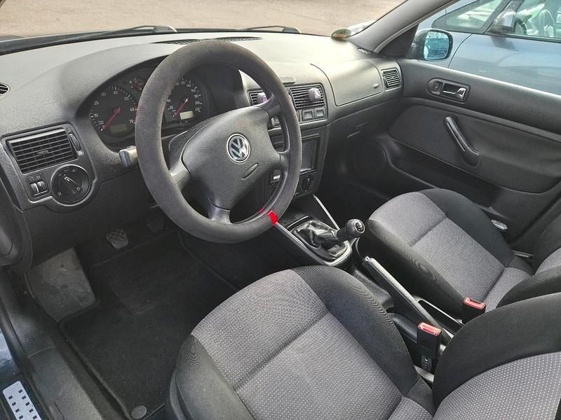 Gebraucht VW Golf IV 75 PS (55 kW) 2001 Grau Kleinwagen