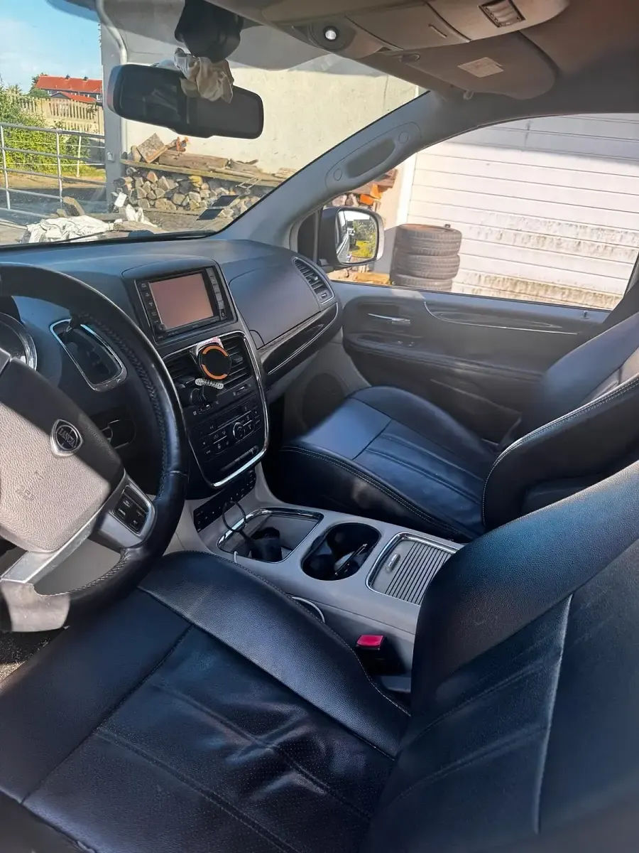 Gebraucht Lancia Voyager 165 PS (121 kW) 2011 Van / Kleinbus