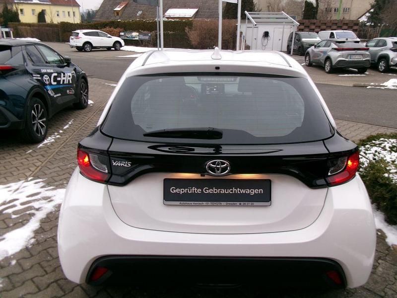 Gebraucht Toyota Yaris Comfort 72 PS (52 kW) 2022 Weiß Kleinwagen