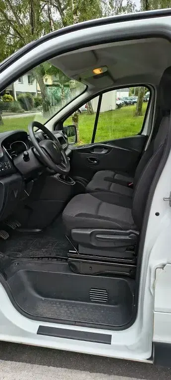 Gebraucht Renault Trafic 120 PS (88 kW) 2021 Schwarz Van / Kleinbus