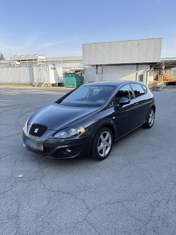 Gebraucht Seat Leon 105 PS (77 kW) 2010 Kleinwagen