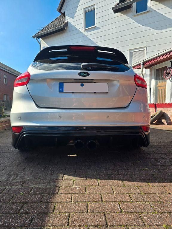 Gebraucht Ford Focus Sport 290 PS (213 kW) 2015 Silber Limousine
