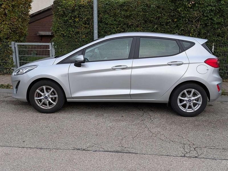 Gebraucht Ford Fiesta 86 PS (63 kW) 2018 Silber Limousine
