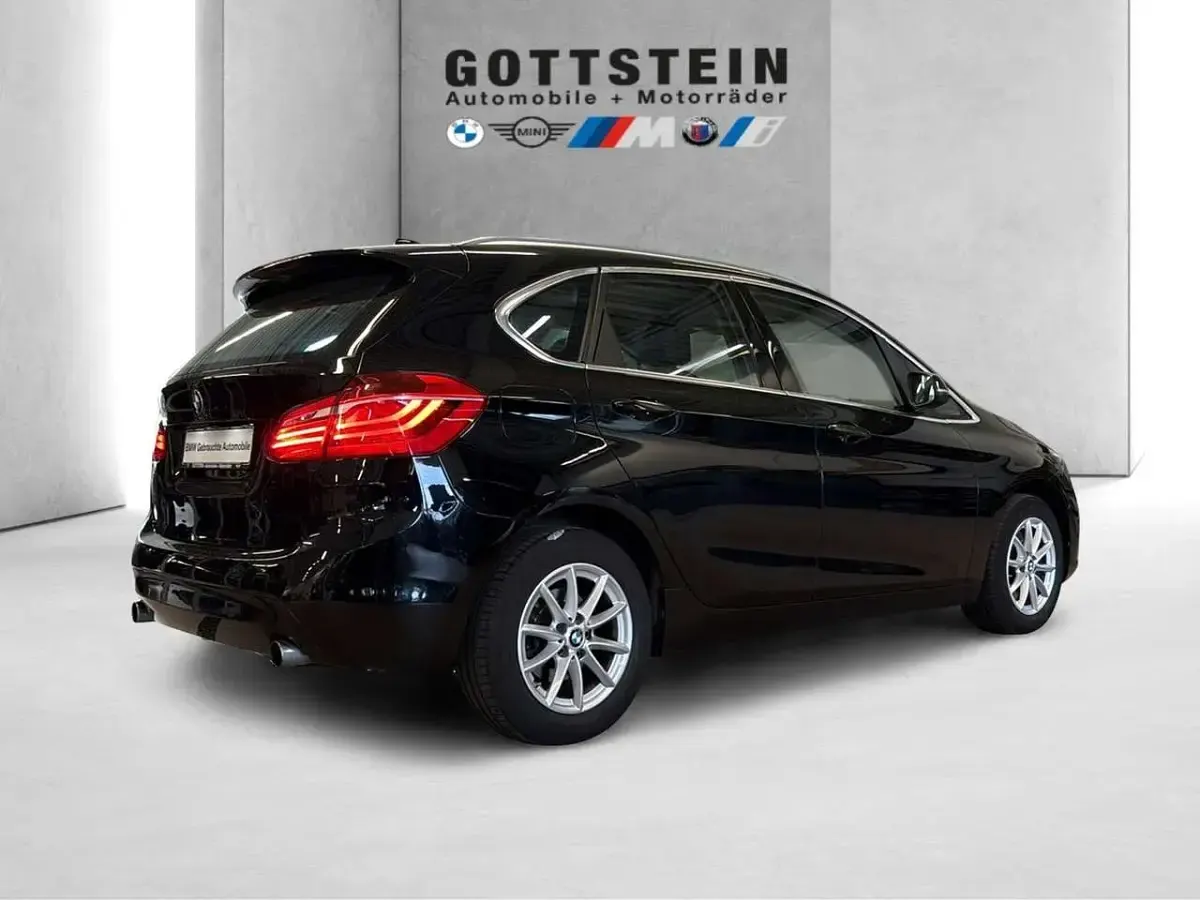 Gebraucht BMW 220 Active Tourer Advantage 192 PS (141 kW) 2018 Schwarz Van / Kleinbus